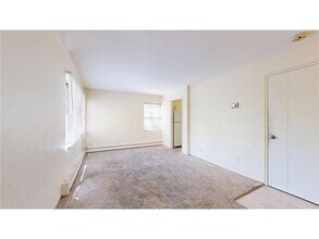 235 Exeter Pl in St. Paul, MN - Building Photo - Building Photo