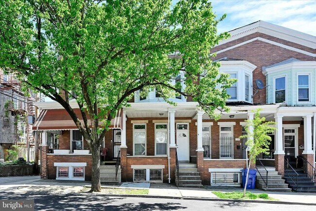 1821 Moreland Ave photo'