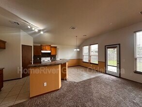 13036 SW 5th Terrace in Yukon, OK - Foto de edificio - Building Photo