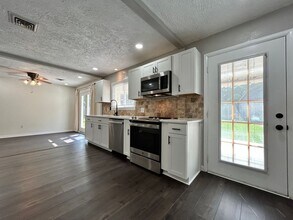 629 Bethune Dr in Virginia Beach, VA - Building Photo - Building Photo