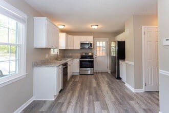 216 Lemmon St in Sumter, SC - Building Photo - Building Photo