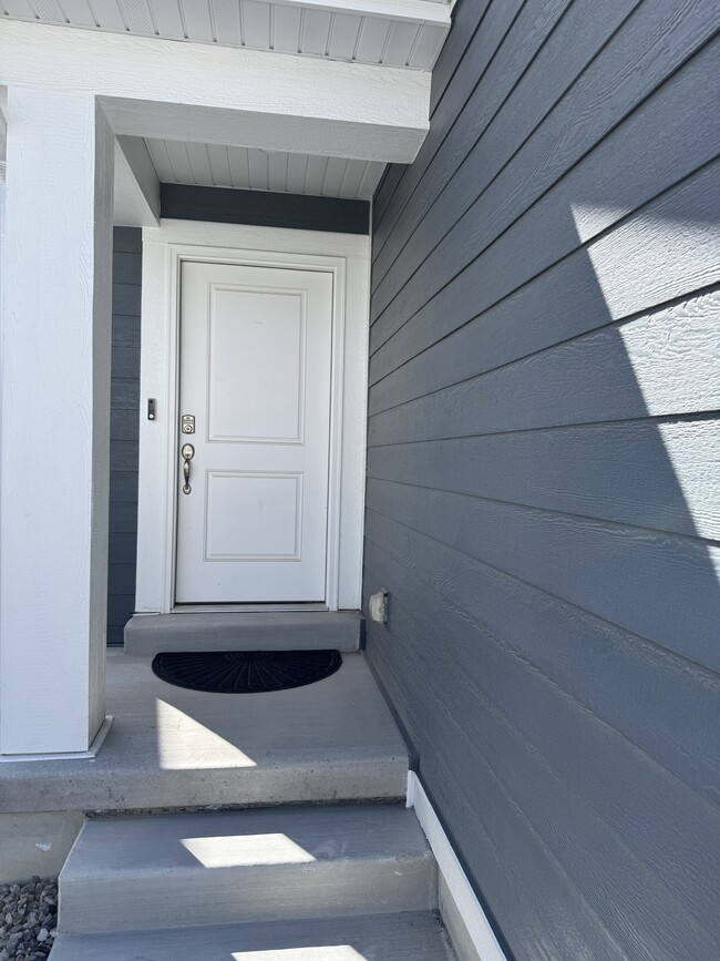 1865 N Blue Iris Ave in Tooele, UT - Building Photo - Building Photo