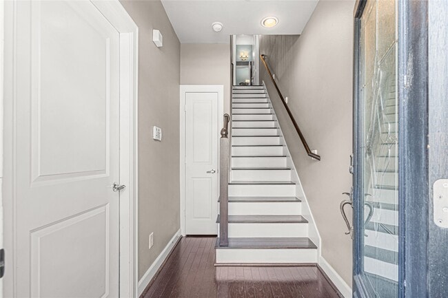 2110 Shearn St in Houston, TX - Foto de edificio - Building Photo