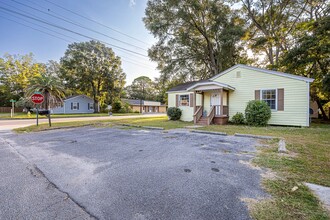 1810 12th St in Pascagoula, MS - Building Photo - Building Photo