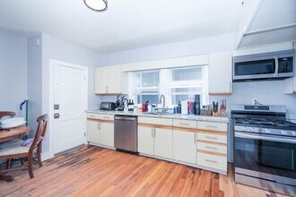 287 Medford St in Somerville, MA - Building Photo - Building Photo