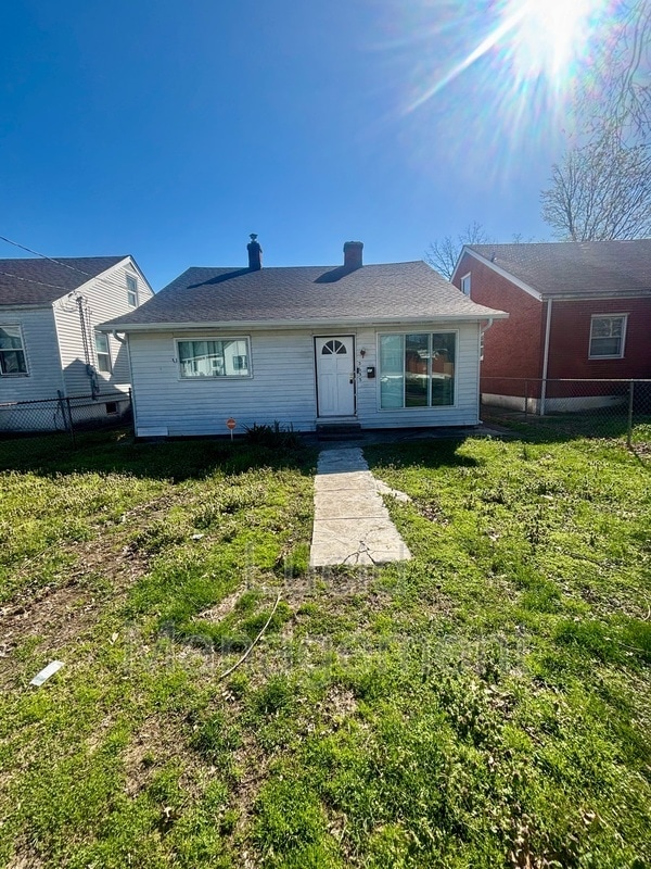 property at 3633 Kahlert Ave