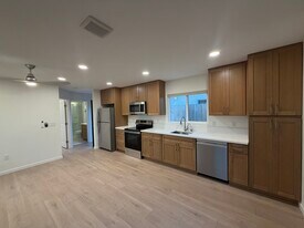 10896 Worthing Ave in San Diego, CA - Building Photo