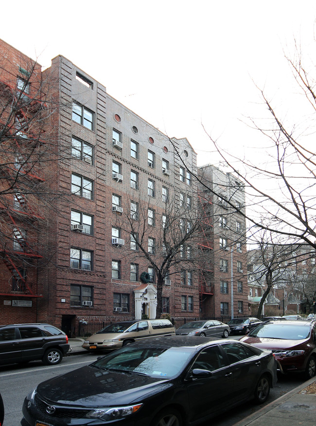 34-35 74th St in Flushing, NY - Building Photo - Building Photo