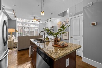 444 S Blount St, Unit 102 in Raleigh, NC - Building Photo - Building Photo