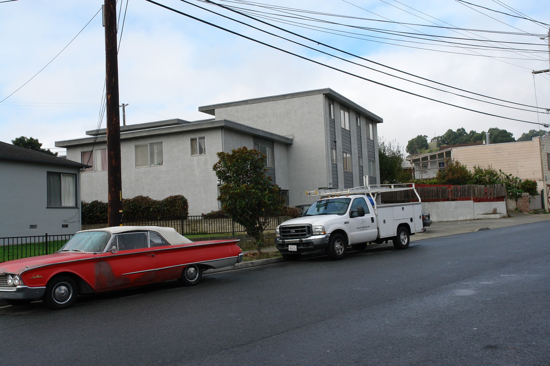 219 Armour Ave in South San Francisco, CA - Building Photo