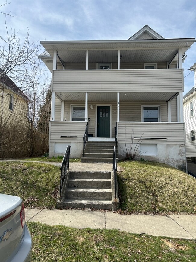 321 Odell Ave, Unit 1