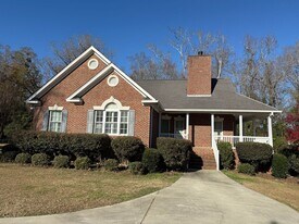 105 Roberts St in Lexington, SC - Building Photo