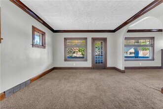 9806 Sladden Ave in Garfield Heights, OH - Building Photo - Building Photo