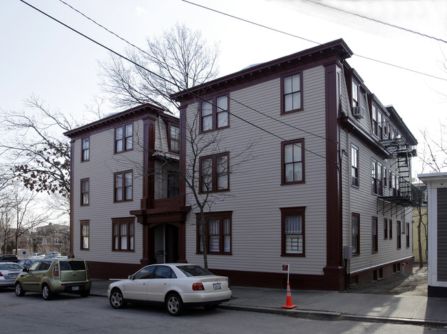 11 Medway St in Providence, RI - Foto de edificio - Building Photo