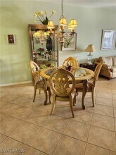 3850 Sawgrass Way in Naples, FL - Foto de edificio - Building Photo
