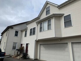 20 5th Ave in Danbury, CT - Building Photo