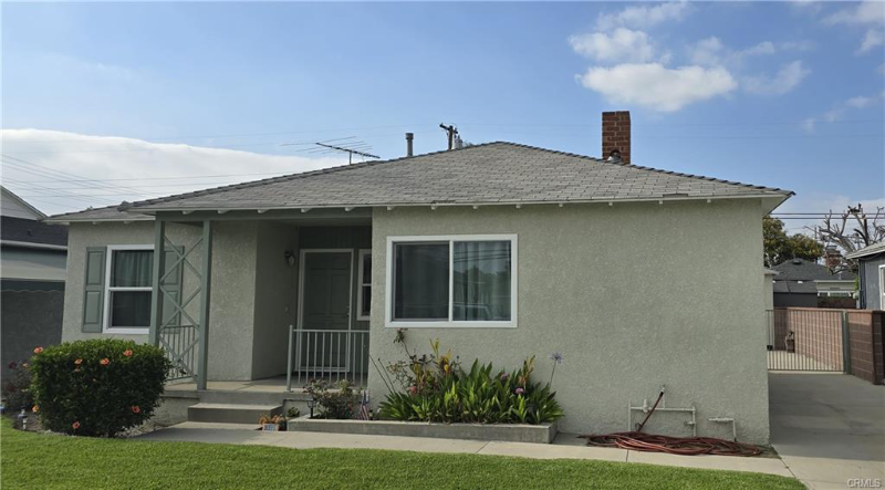 11223 Cecilia St in Downey, CA - Building Photo