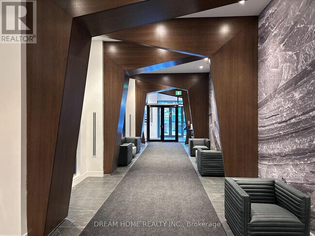 308 Jarvis St in Toronto, ON - Building Photo - Building Photo