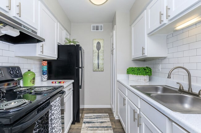 Bainbridge Apartments