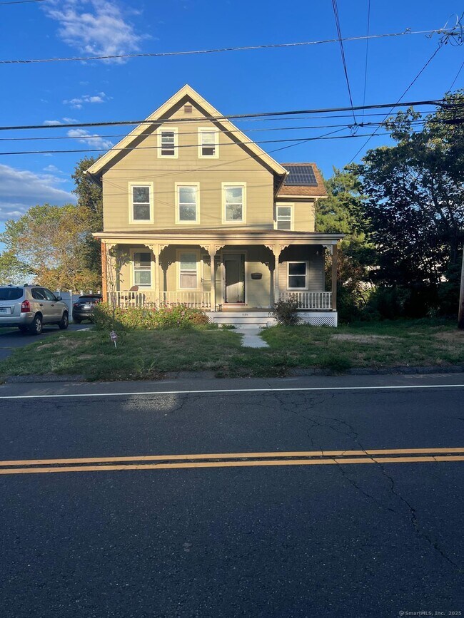 1564 Elm St in Stratford, CT - Building Photo - Building Photo