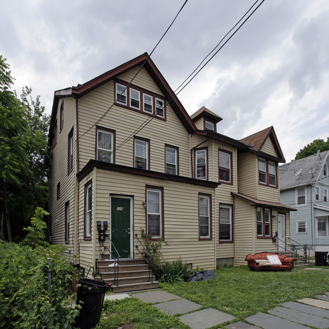 122-126 Dongan St in Staten Island, NY - Foto de edificio - Building Photo