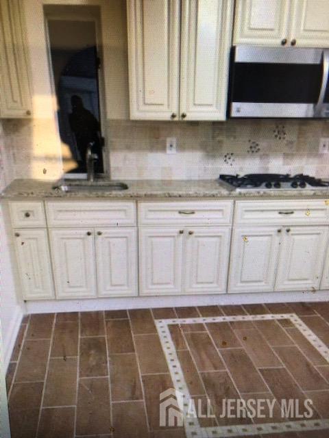 116 Woodbridge Ave in Highland Park, NJ - Building Photo