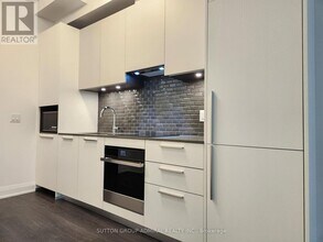 65 Broadway Ave in Toronto, ON - Building Photo - Building Photo