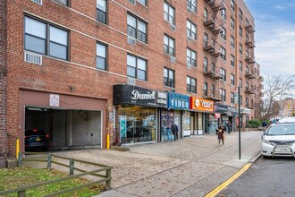 10230 Queens Blvd in Forest Hills, NY - Building Photo - Building Photo