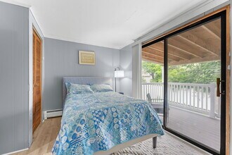 44 Woodlawn Ave, Unit 2 in Everett, MA - Building Photo - Building Photo
