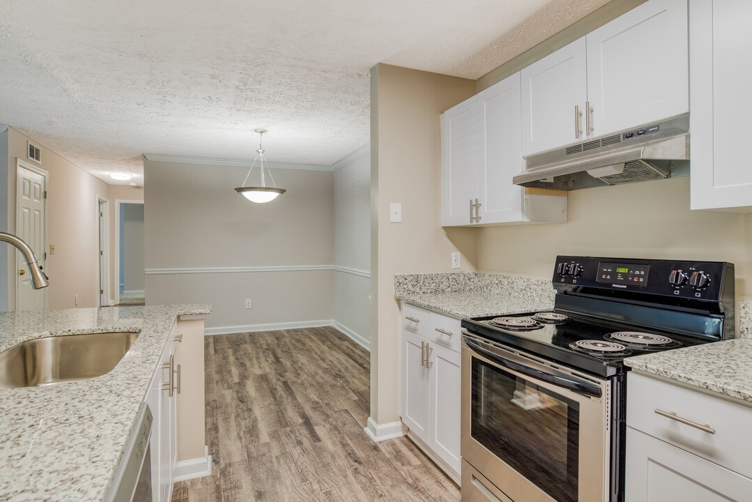 Veranda Estates in Peachtree Corners, GA - Foto de edificio