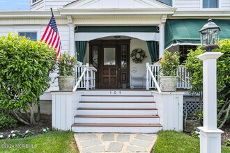 109 Washington Ave in Spring Lake, NJ - Building Photo - Building Photo