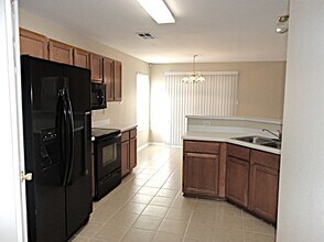 9446 Swans Crossing in San Antonio, TX - Building Photo - Building Photo