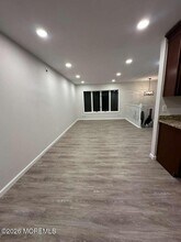 24 Cedar Hill Ln in Toms River, NJ - Foto de edificio - Building Photo