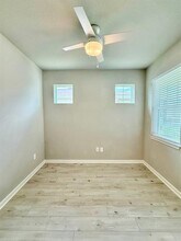 6044 Timberdale Ave in Wesley Chapel, FL - Building Photo - Building Photo