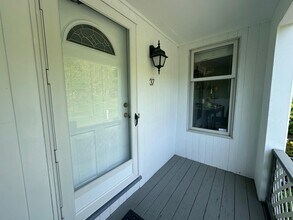 37 Sea Ct Ln in Port Jefferson, NY - Building Photo - Building Photo