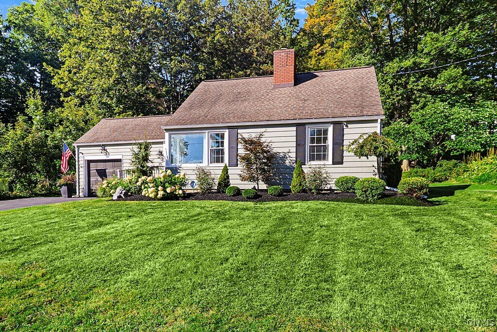 15 Fineview Dr in Utica, NY - Building Photo