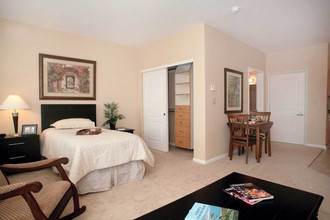 Rigden Farm Senior Living in Fort Collins, CO - Building Photo - Interior Photo