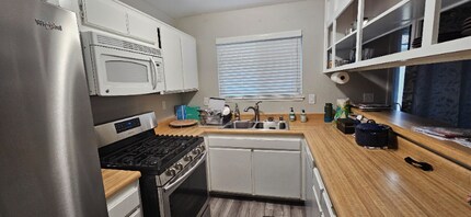 14886 Reedley St in Moorpark, CA - Building Photo - Building Photo