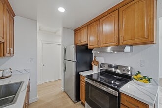 1731 Ross Cir, Unit 2 in San Jose, CA - Foto de edificio - Building Photo