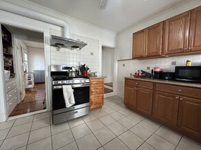 108 Brooks St in Boston, MA - Building Photo - Building Photo