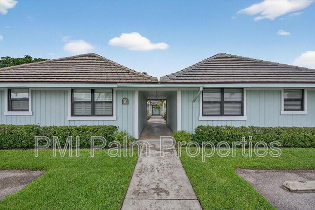 1127 E Seminole Ave in Jupiter, FL - Building Photo - Building Photo
