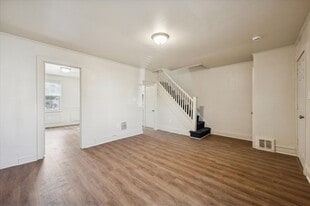 1112 Johnson St in Chester, PA - Building Photo