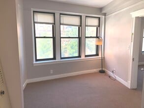 479 Commonwealth Ave in Boston, MA - Foto de edificio - Building Photo