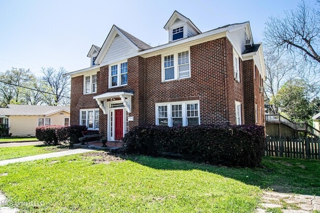 property at 803 N Congress St