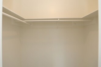 5800 Lumberdale Rd in Houston, TX - Building Photo - Building Photo