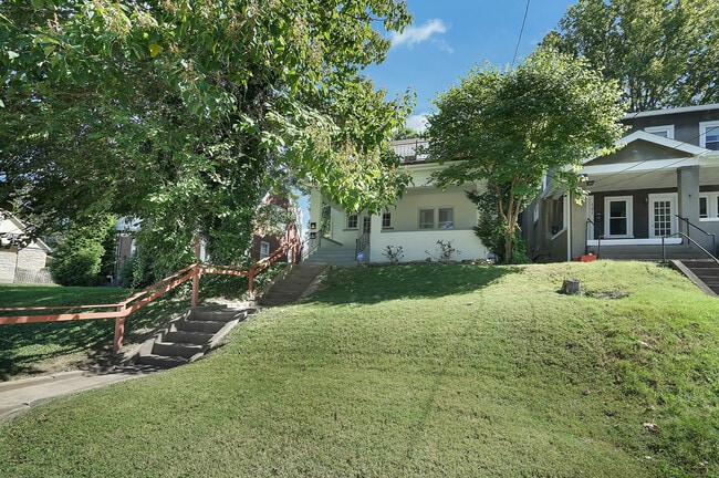 153 N Bellaire Ave in Louisville, KY - Building Photo - Building Photo