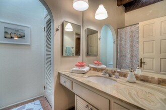 3032 N 32nd St, Unit 63 in Phoenix, AZ - Foto de edificio - Building Photo