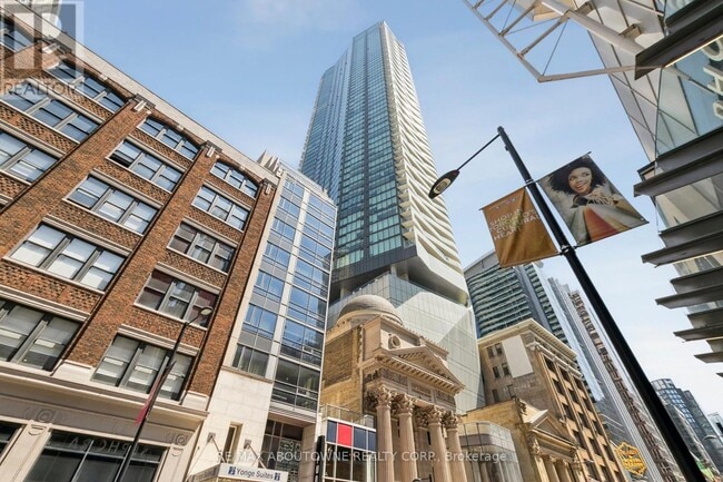 property at 197-3197 Yonge St