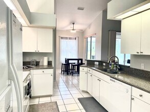554 Pine Ranch East Rd in Osprey, FL - Foto de edificio - Building Photo
