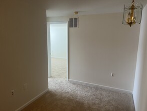 4351 Pembrook Village Dr, Unit 41 in Alexandria, VA - Building Photo - Building Photo